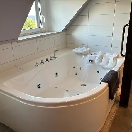 דירה Attic In A Listed *